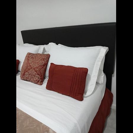 Apartamento "Cozy Basement Retreat Just 40 Minutes To Nyc!" Irvington Exterior foto