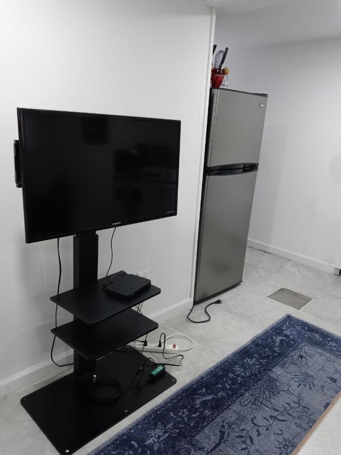 Apartamento "Cozy Basement Retreat Just 40 Minutes To Nyc!" Irvington Exterior foto
